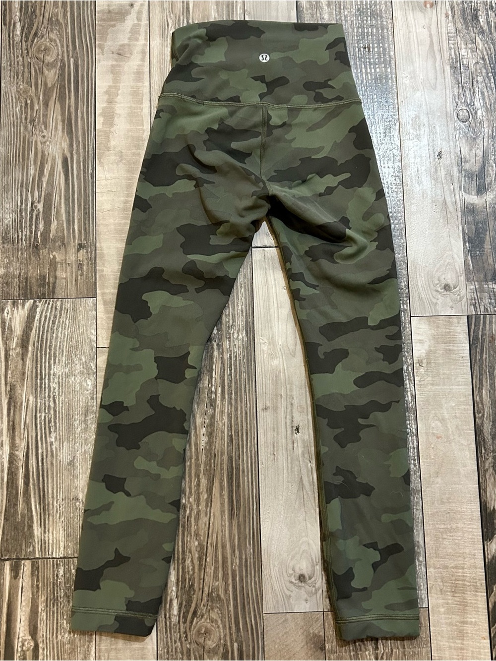 Lululemon Wunder Train High Rise Crop